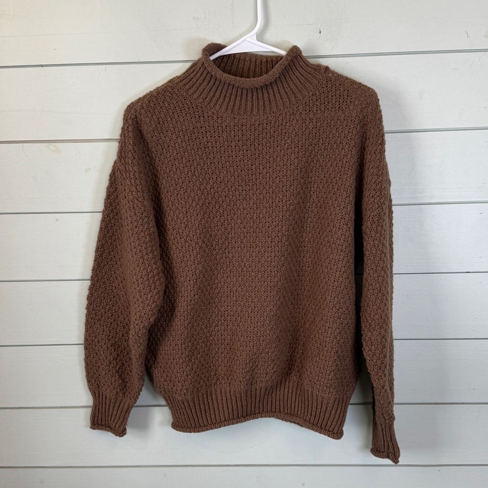 Brown knit sweater women's‎ size medium